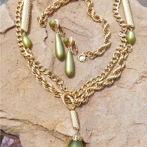N632 Vintage Sarah Coventry Moonglow Long Necklace and Clip on Earrings